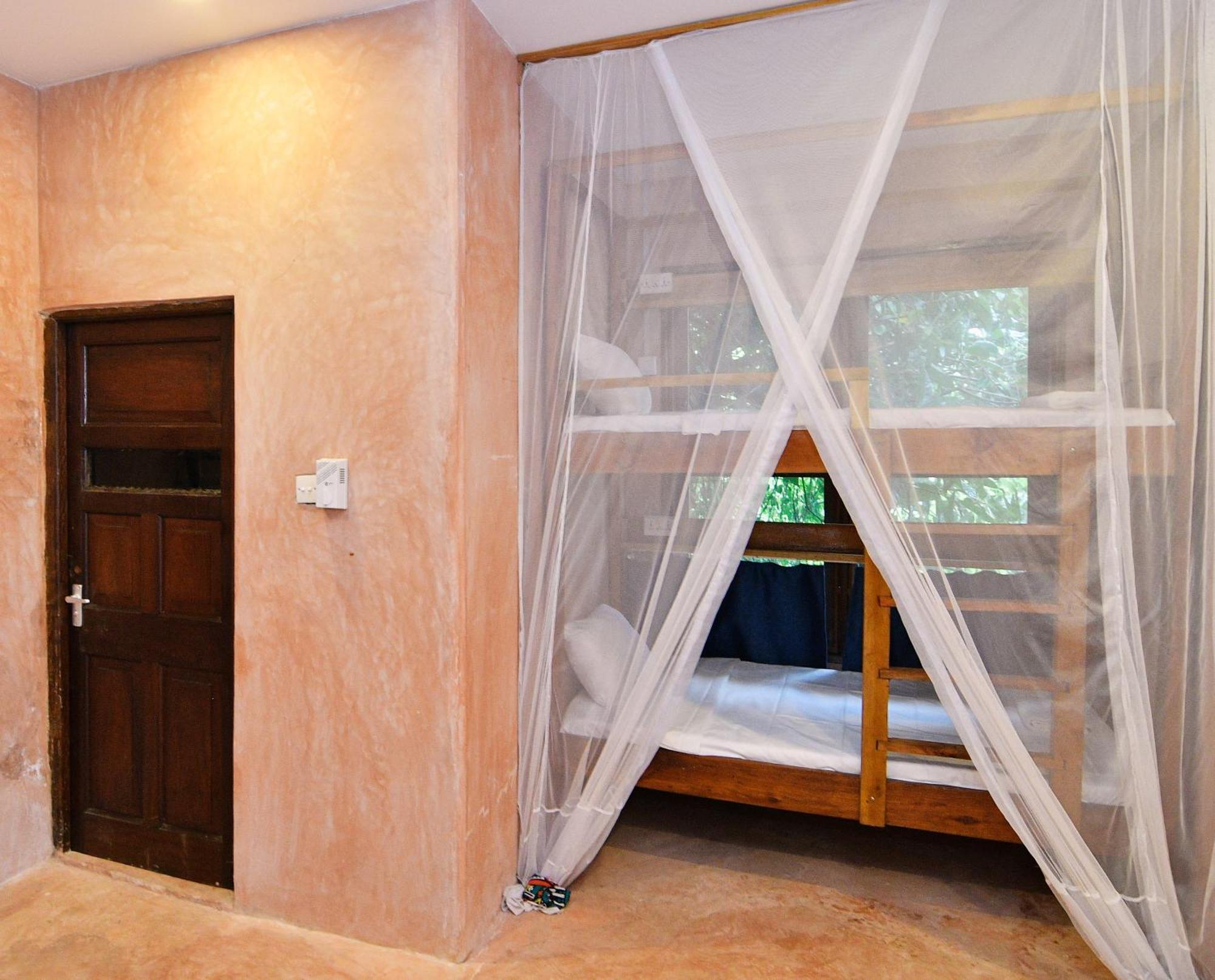 Tulia Old Town Hostel Момбаса Екстериор снимка